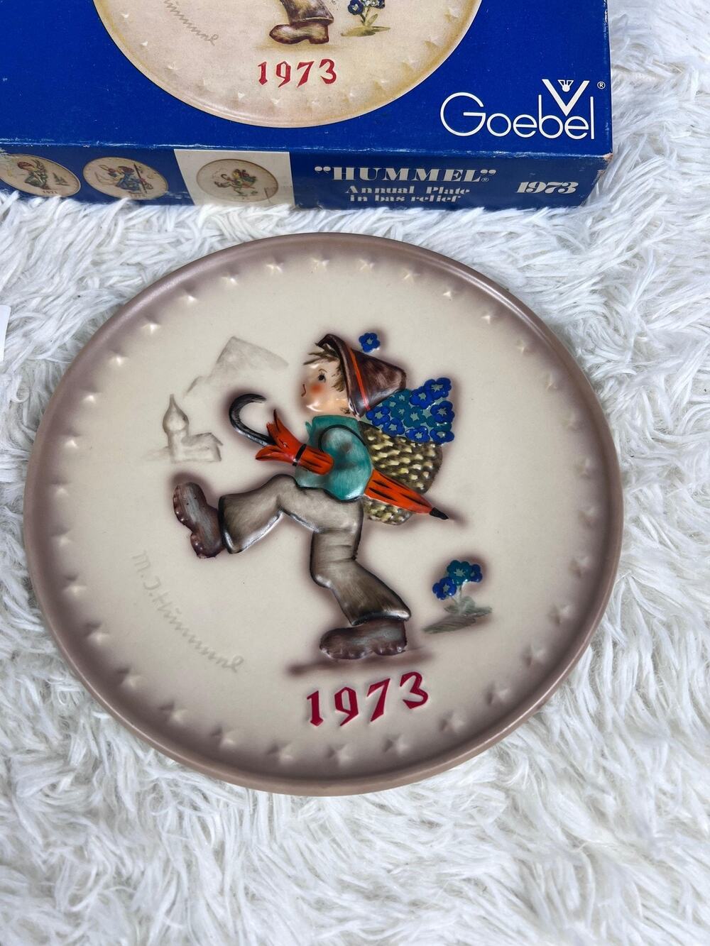 Vintage Goebel Hummel 3rd Annual Plate 1973 Hum 266 West Germany Box Bas Relief